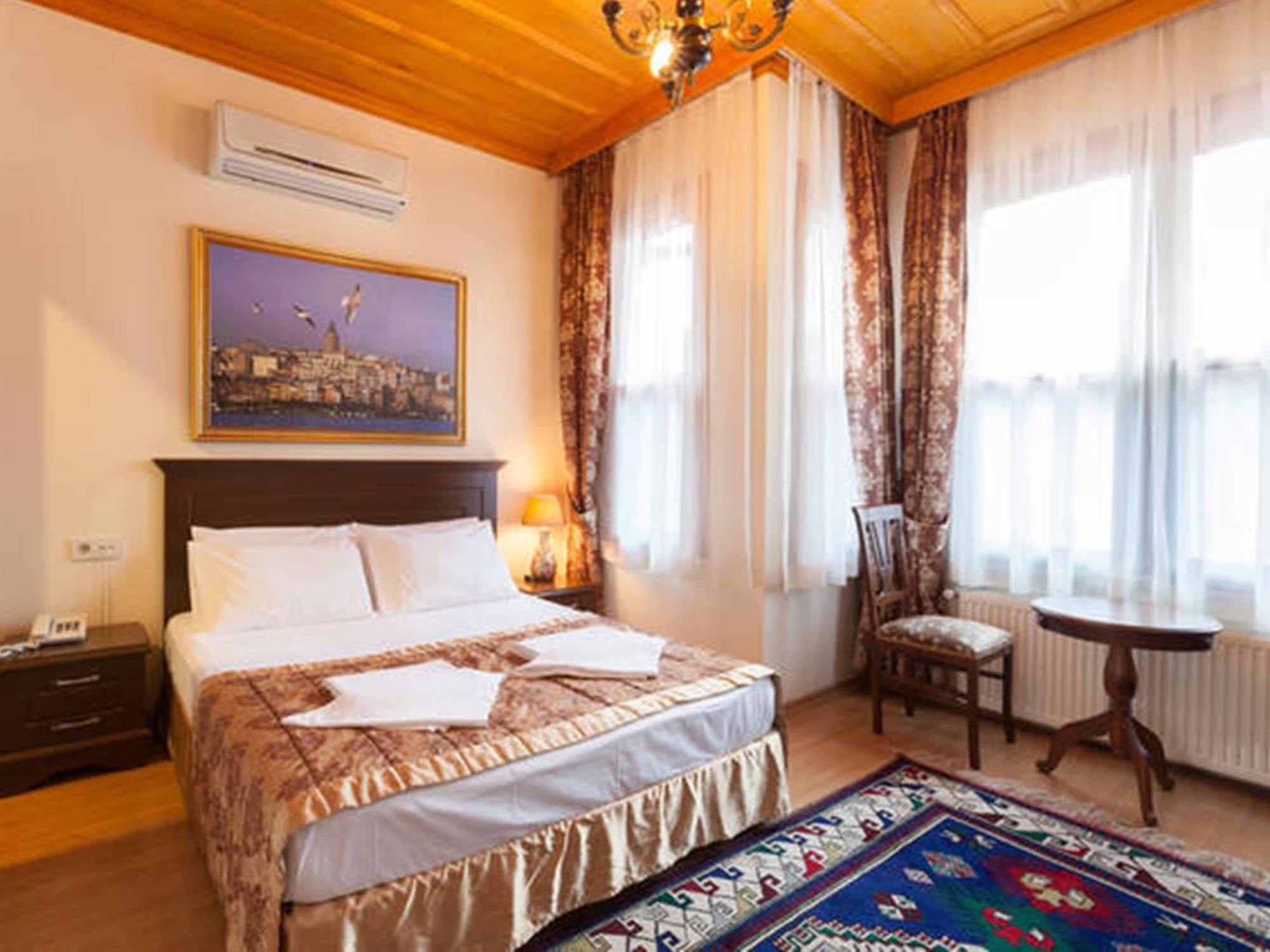 Emirhan Inn Hotel, Sultanahmet Istanboel Buitenkant foto